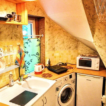 Student Home Apartment *