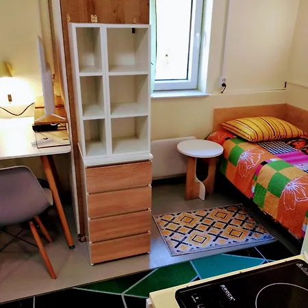 Student Home Apartment *