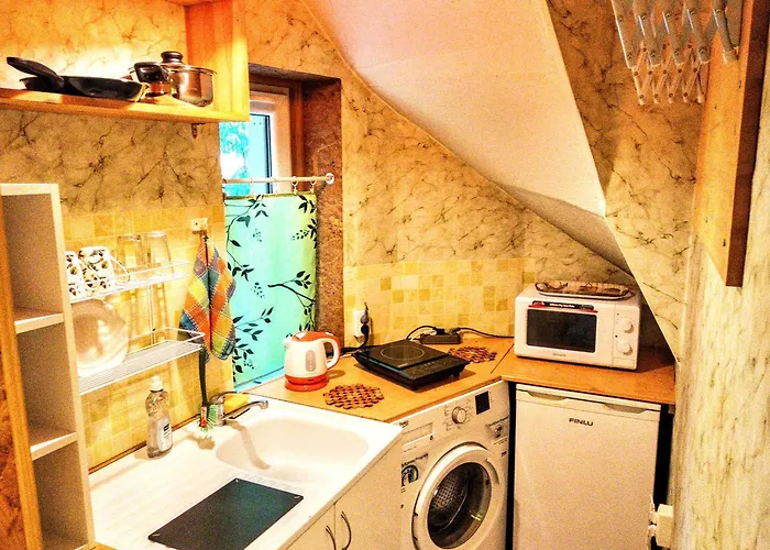 Student Home Apartment *